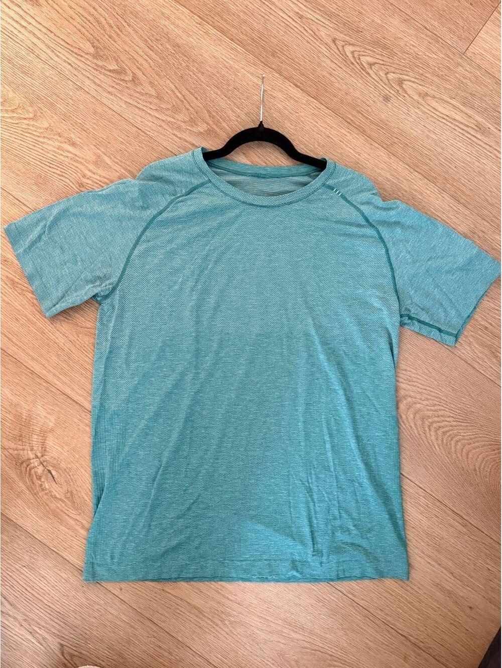 Lululemon Men's Heathered Green Athletic T-Shirt Size XL